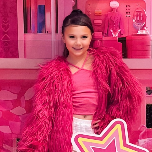 Meet your Posher, Kelly (and Presley) - Picture 3 of 12